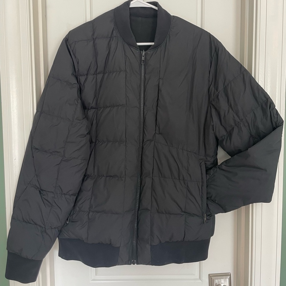 Lululemon Men’s About-Face Bomber Jacket - Picture 4 of 6